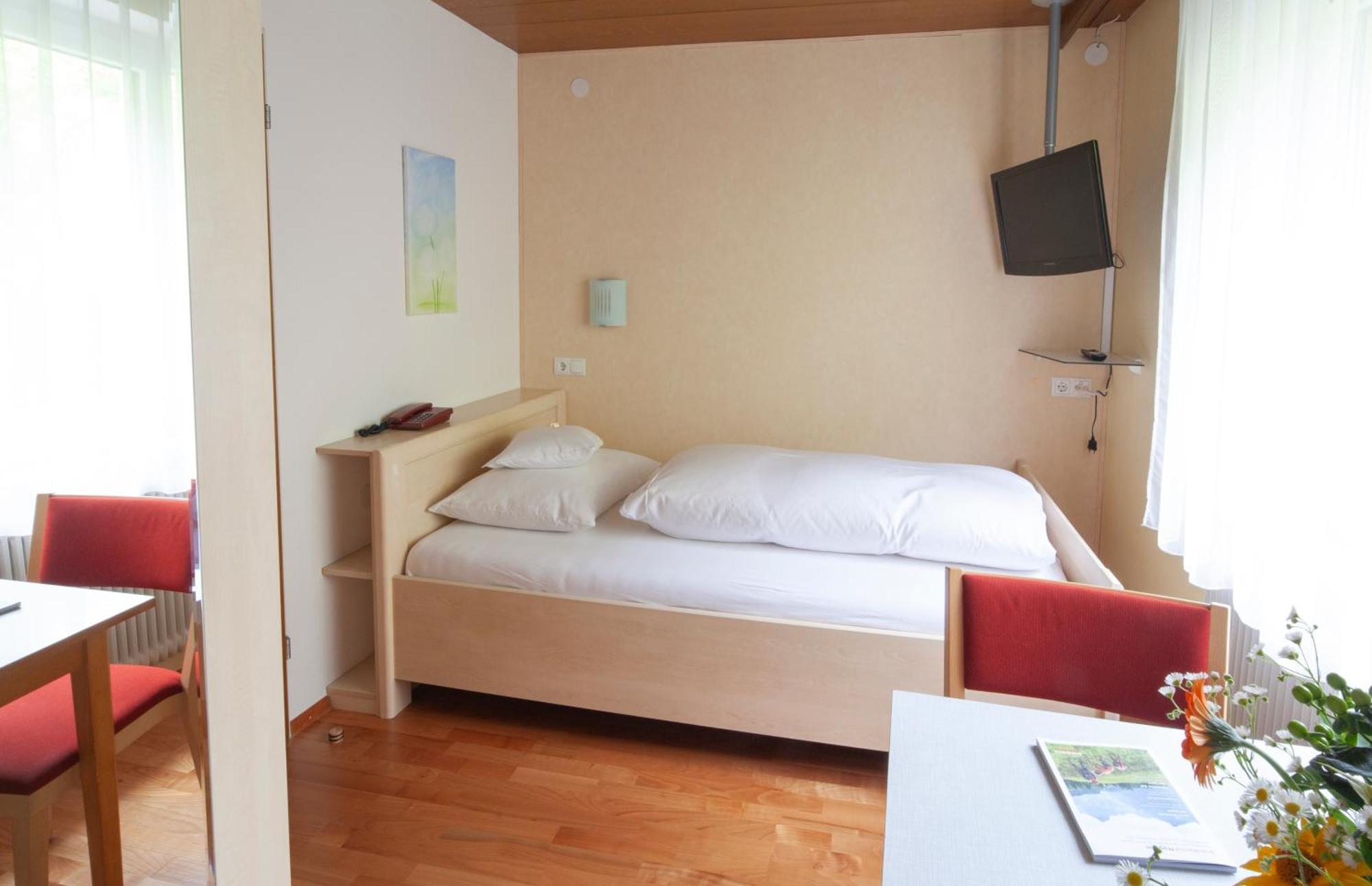 Hotel Garni Brigitte Bürserberg Екстериор снимка