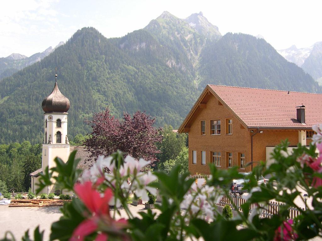 Hotel Garni Brigitte Bürserberg Екстериор снимка